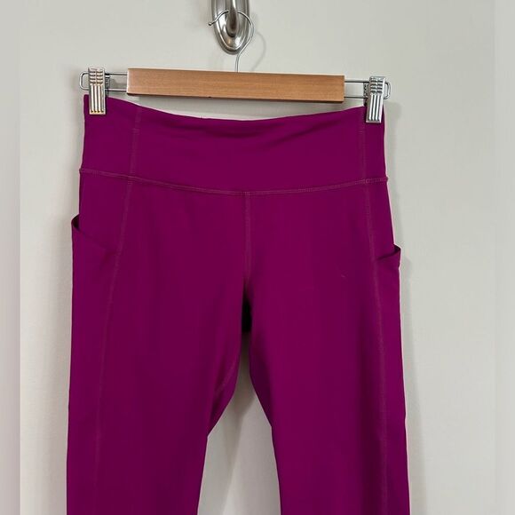 Lululemon Pace Rival Crop in Deep Fuschia - Picture 8 of 16